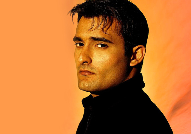 Believe It Or Not, Akshaye Khanna Looks Unrecognisable In This Latest Pics