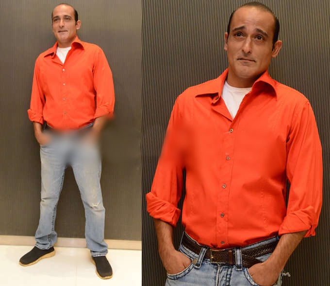 Believe It Or Not, Akshaye Khanna Looks Unrecognisable In This Latest Pics