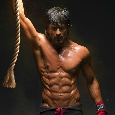 Sharukh Khan in eight pack