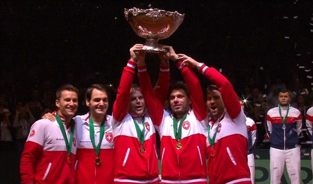 Roger Federer Dedicates Win To His Team Mates