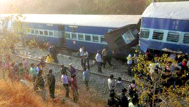 Bangalore-Ernakulam Express Derailed: Train Accident 8 Dead Over 60 Injured