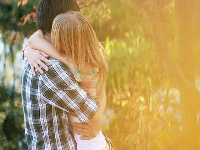 Romantic Hug Day Cover Photos Pictures for Facebook FB Whatsapp