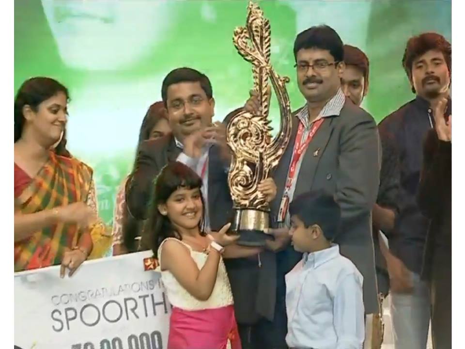 Spoorthi the title winner of super singer junior 4 receiving the trophy