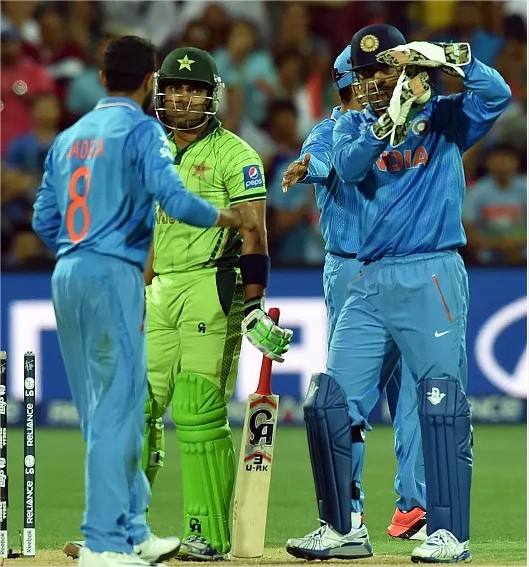 Umar Akmal gets out at India Vs Pakistan 5 controversial decisions in the 2015 World Cup so far