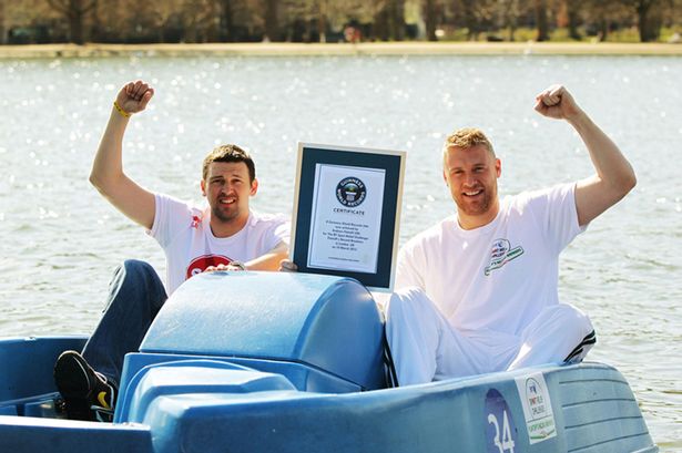 Freddie-Flintoff-fallen-into-pool