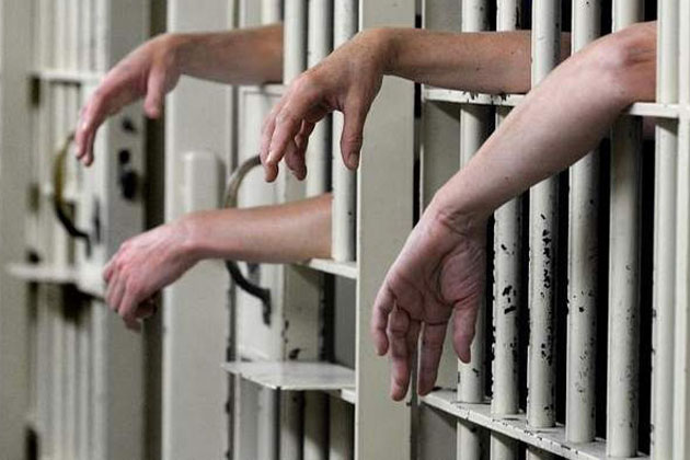 jail inmates exploited by bihar central jailor