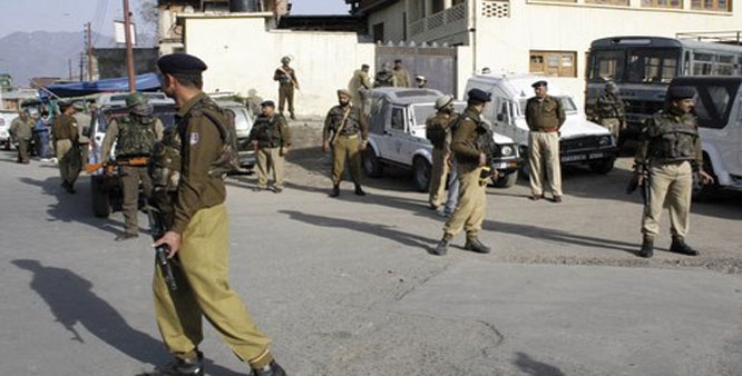 police around mosque in kashmir