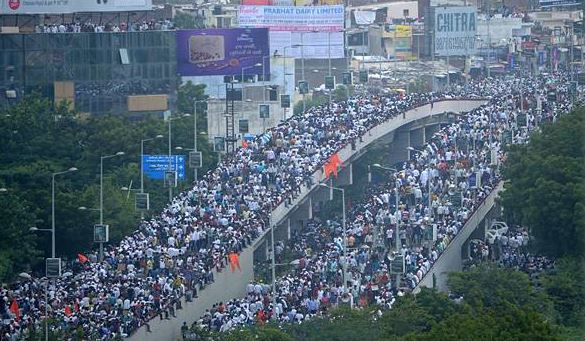 patidar protesters on road