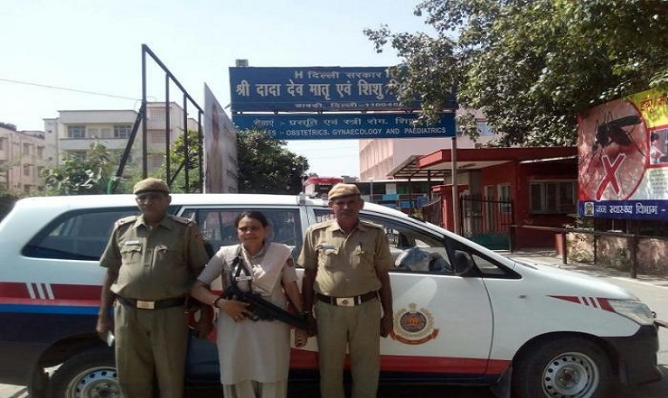 Delhi Cops Help in Delivery of Twins