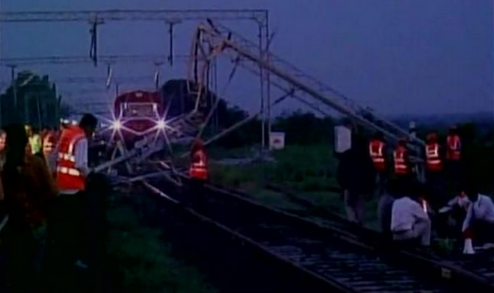 Duronto Express Derailed In Karnataka Near Gulbarga ; 2 Dead