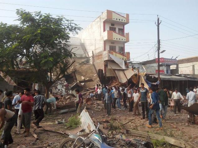 104 killed in cylinder explosion in Madhya Pradesh