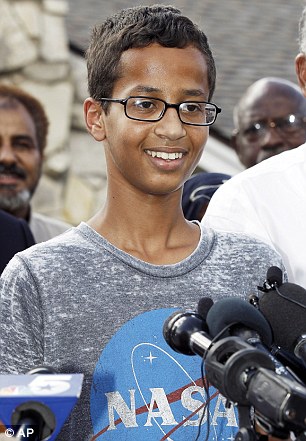Muslim teen Ahmed Mohamed will not return to school that got him arrested for homemade clock