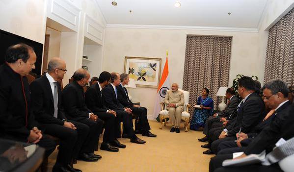 PM Modi with tech leaders in sillicon valley
