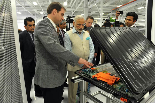 Elon Musk Gives Indian Prime Minister Tour of Tesla Factory, Talks Battery Storage and Solar