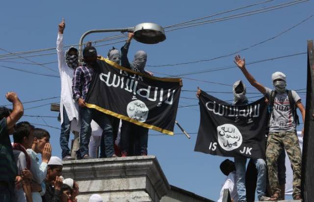 ISIS flags in kashmir 