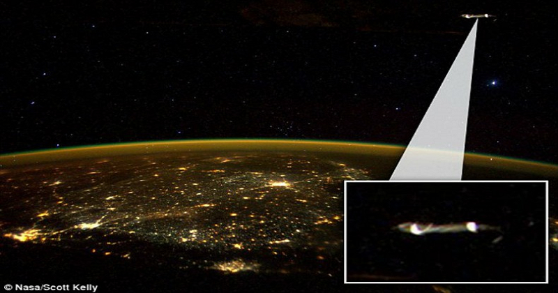 Astronaut Scott Kelly Hiding About UFO (1)