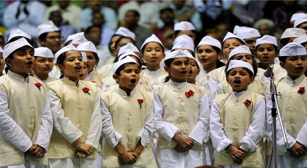 Nehru-anniversary-tributes-children