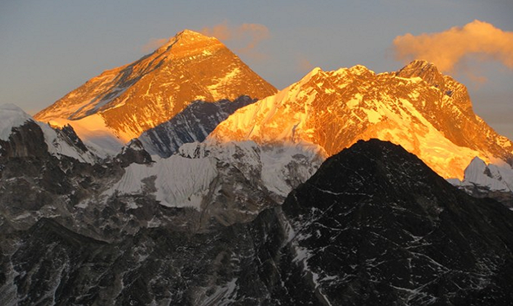 Mount Everest Getting Warmer, Glaciers Shrinking