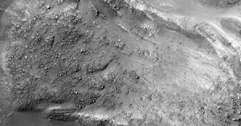 NASA captures landslide on Mars