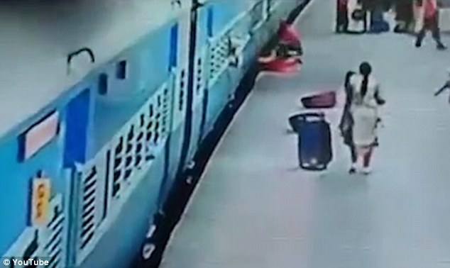 woman died under train wheels