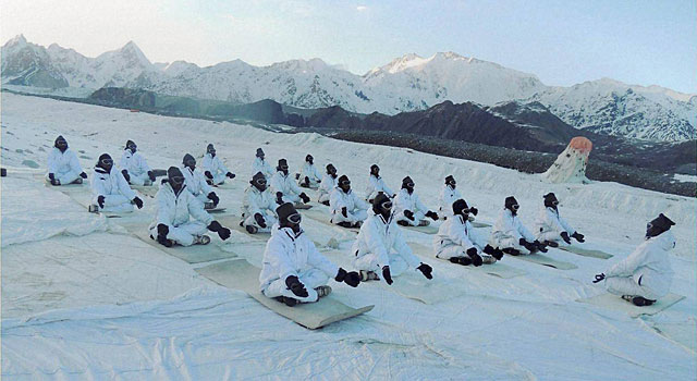 Soldiers Yoga at Siachen