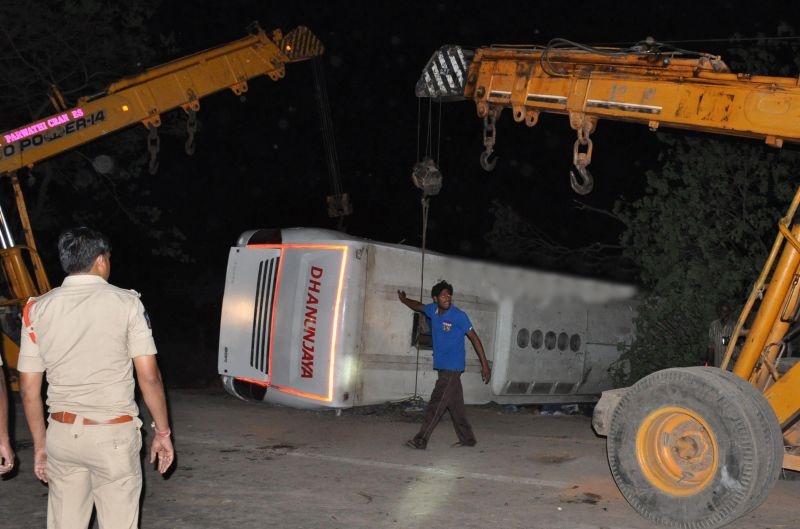 5 students died as Bus overturns