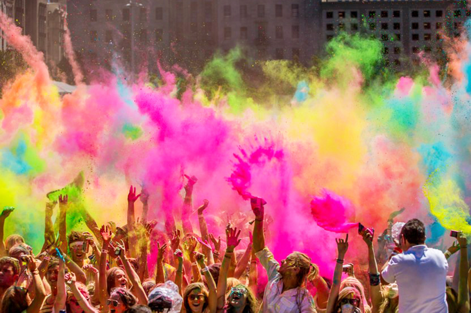 Wallpaper of People playing Holi