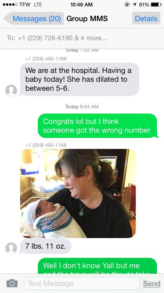 Strangers Come to Meet Newborn After Text-Message Mix-Up (2)