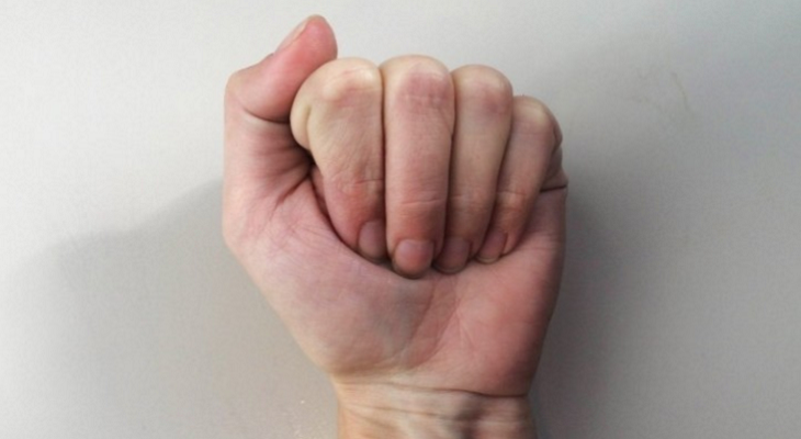 Your Fist Reveals About Your Personality (2)