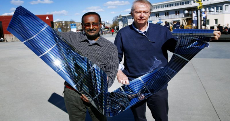 Low Cost, Flexible, Efficient Polymer Solar Cells Developed
