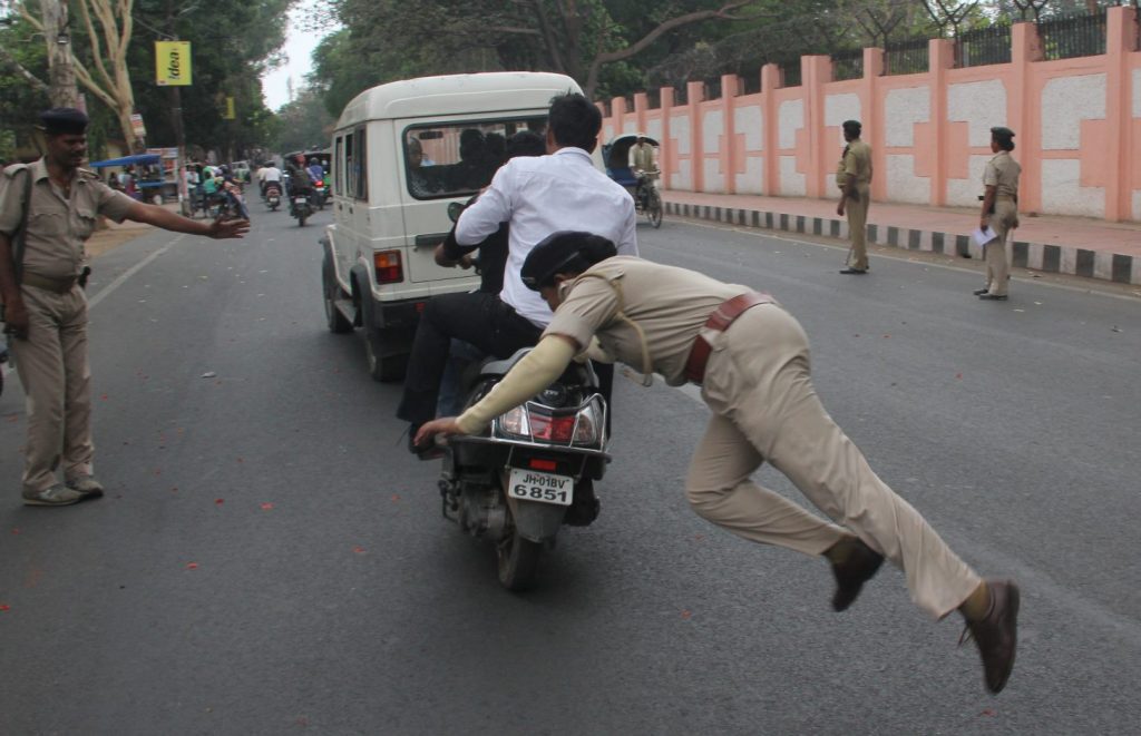 After Being Spotted Without Helmet, Two Men Tried To Run Away Risking A Female Traffic Constable Life (5)