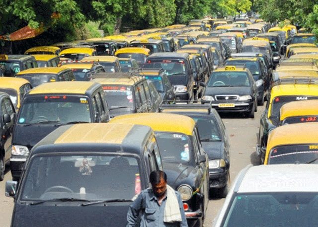 Delhi Taxis on roads
