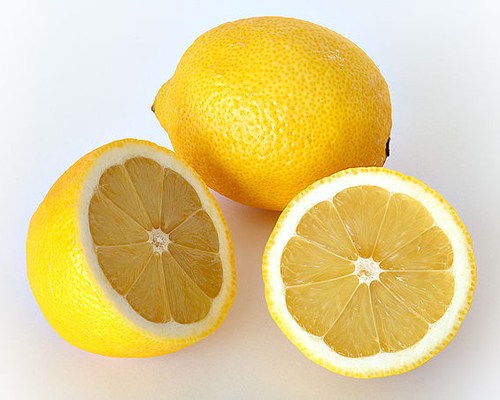 Lemons-Foods that will Flush Out Nicotine From Your Body