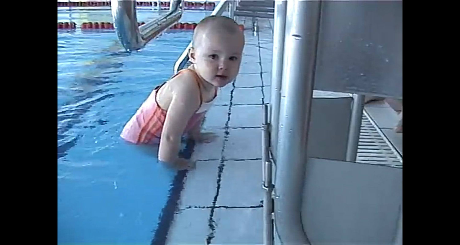 Arabel swimming as a professional