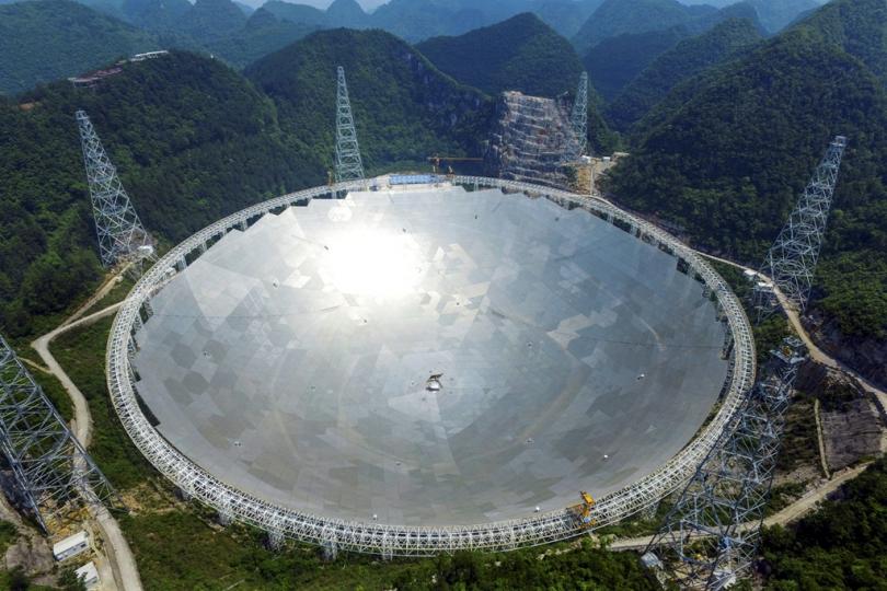 China Completes Building World's Largest Alien-Hunting Telescope (5)