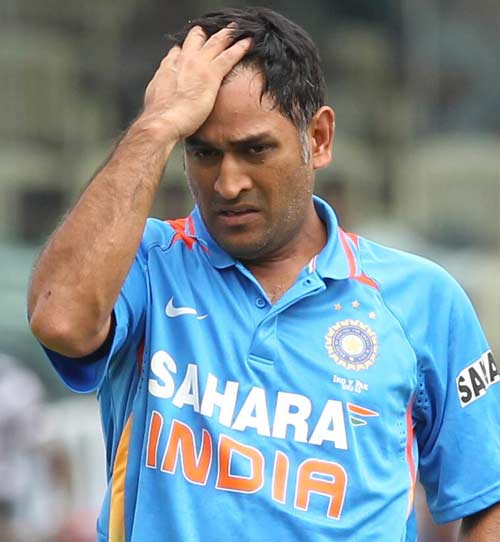 Dhoni being cheated