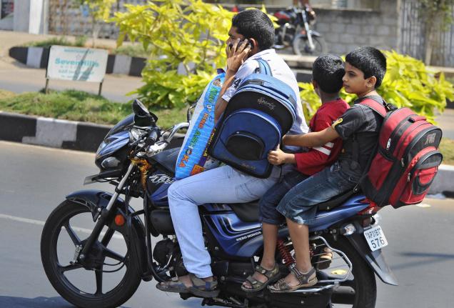 cell-phone-driving-bike