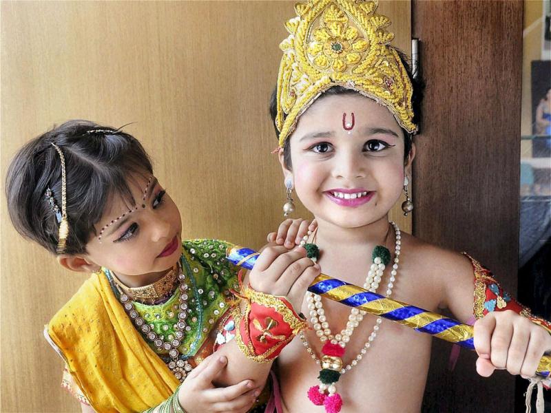 Sri Krishna Janmashtami 2015 kids dresses as krishna pictures