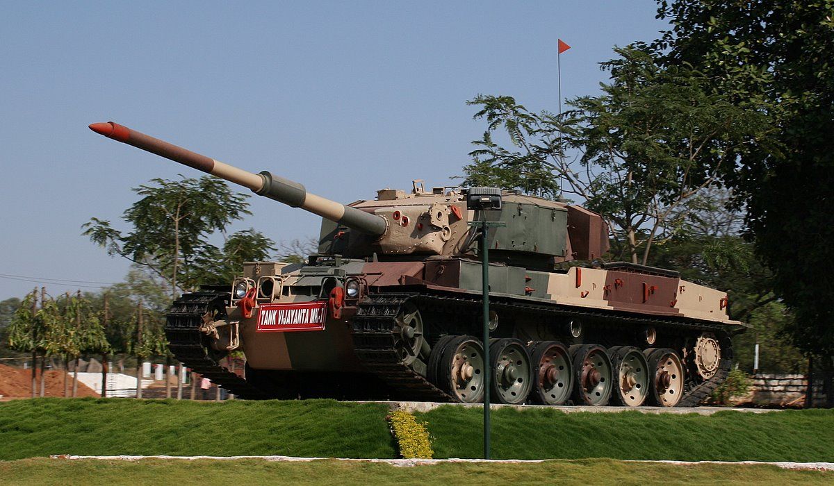 army-tank-with-barral-at-high-position