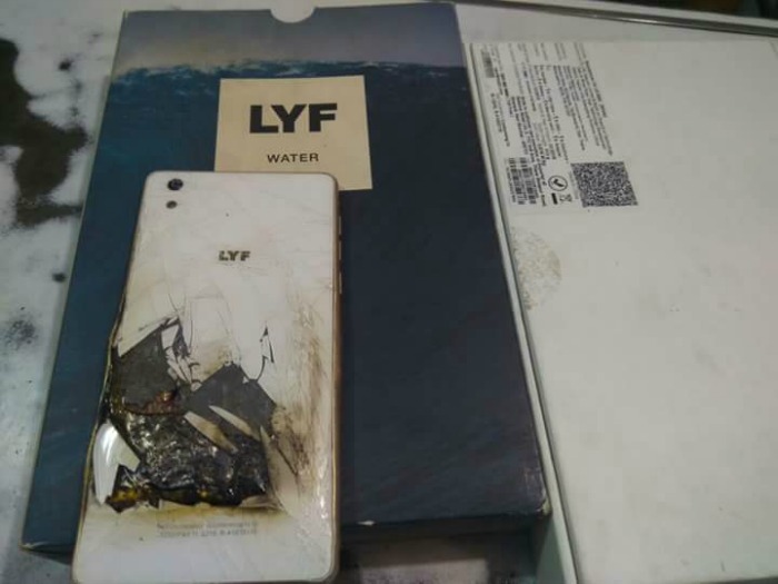 Reliance Jio's LYF Smartphone 'Water' Allegedly Explodes In User's Hand