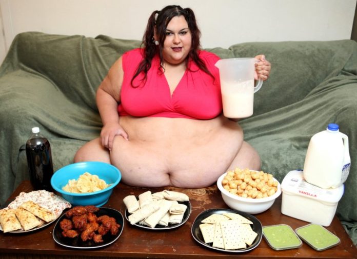 Funnel-fed model’s dream is to become world’s fattest woman