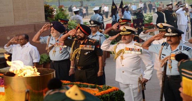 why-the-indian-army-air-force-and-navy-salutes-differ-from-each-other