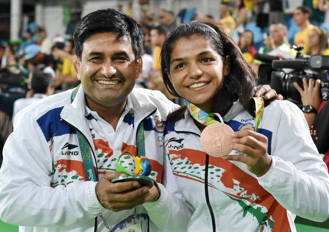 Kuldeep-Malik-and-Sakshi-Malik