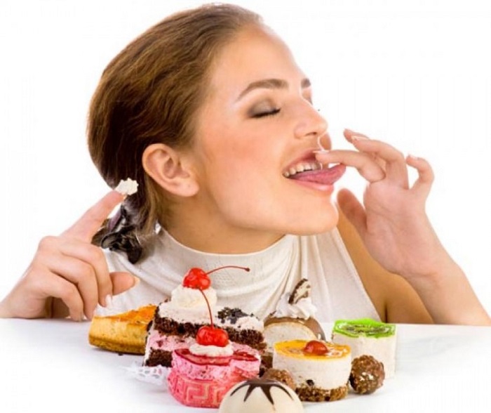 sugar cravings - Signs That You Are Eating Too Much Sugar