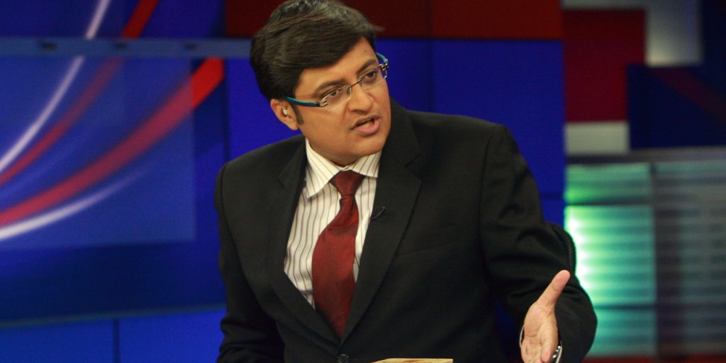 arnab-fires-and-shamsher-and-kicks-him-of-of-the-show