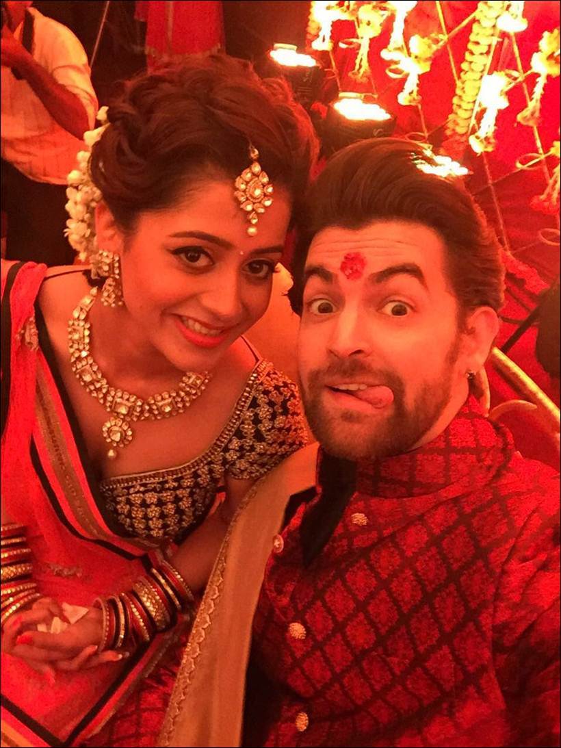 neil-nitin-mukesh-with-his-fiance
