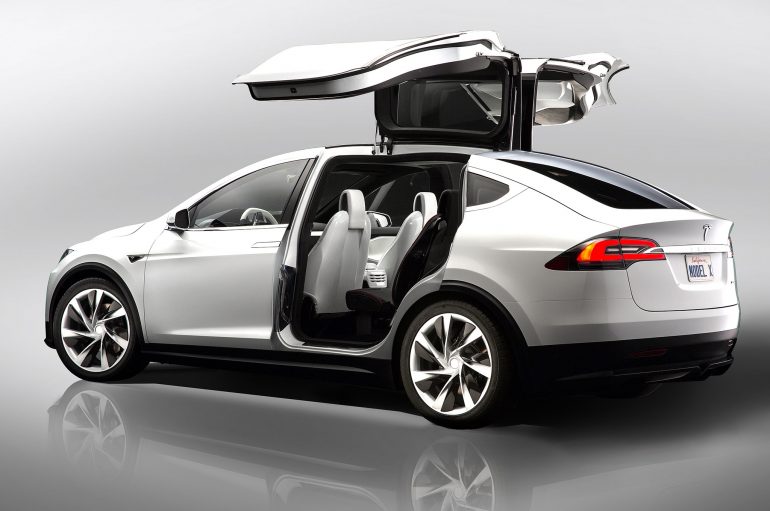 AUTO-Tesla-Model-X