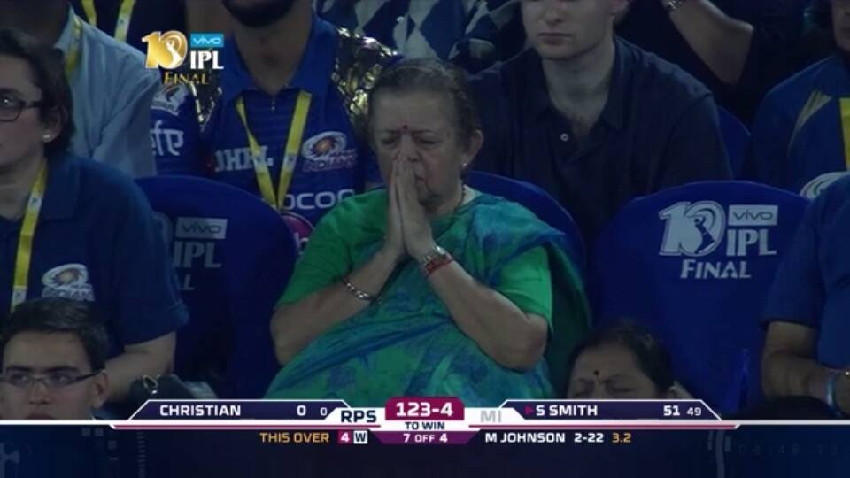 old woman praying for MI