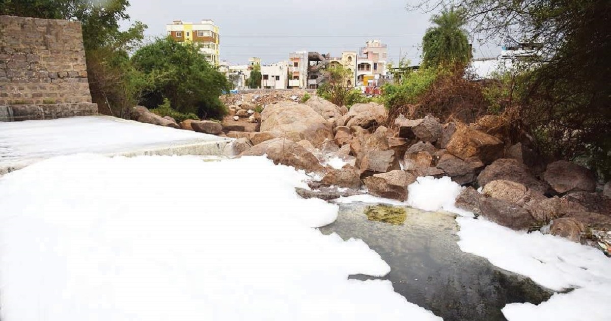 After Heavy Rainfall, Waves Of Toxic Foam Rise From Parka Cheruvu Lake In Hyderabad Onto Road