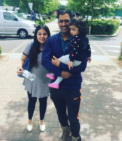 dhoni and family